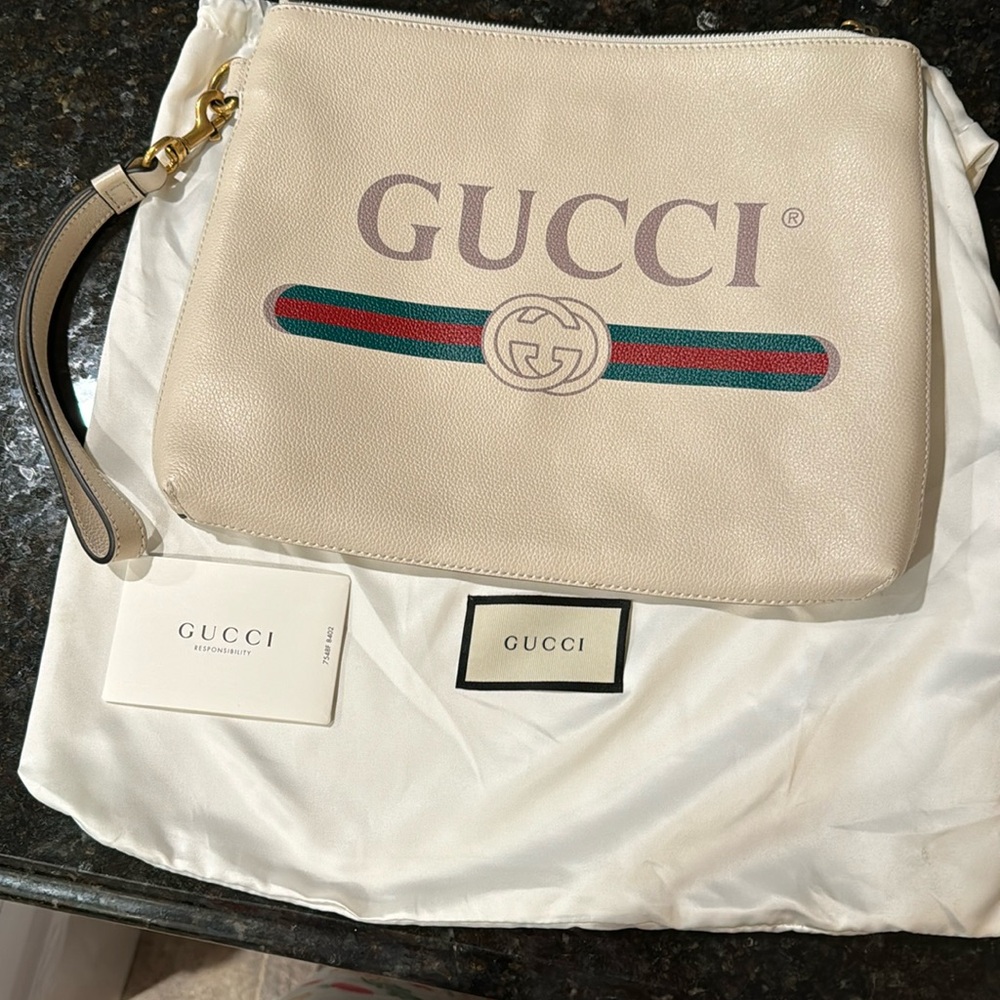 Gucci off-white clutch wristlet - Picture 1 of 9